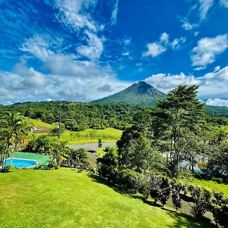 Arenal Experience Bed and Breakfast